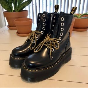 Dr. Martens Jadon Max Boots